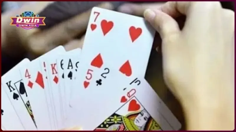 Tiến Lên Miền Nam Dwin - Game Bài Hấp Dẫn #1 Tại Dwin